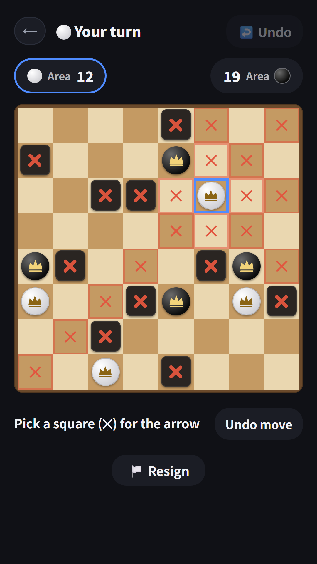 8×8 vs the computer — picking an arrow square (✕) after moving a queen